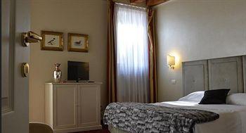 Franciscus Hotel Verona Exterior foto